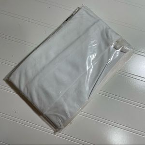 3/$10 
NWT Women’s footed pantyhose tights